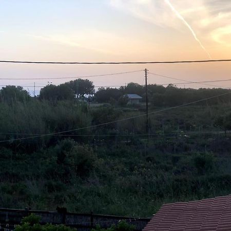 Eleni Apartment Kokkinos Pirgos Bagian luar foto
